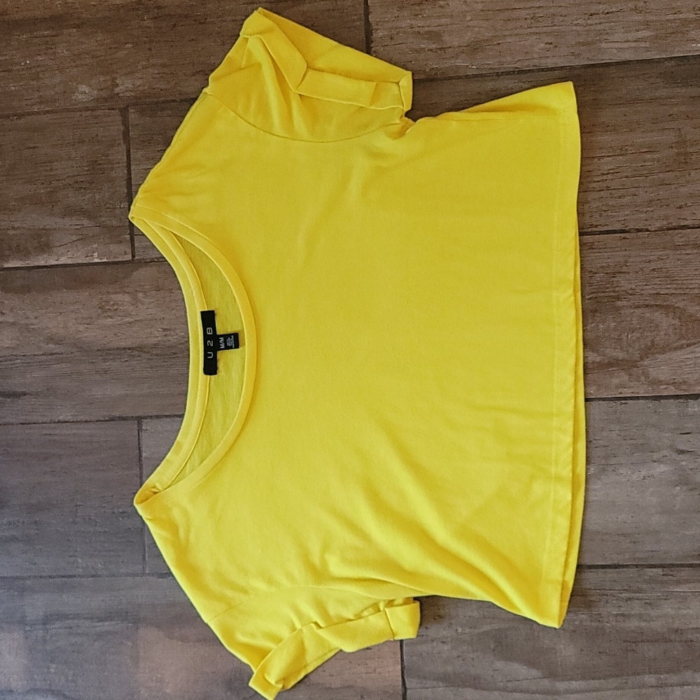 U2B Yellow lightweight cropped tshirt‎